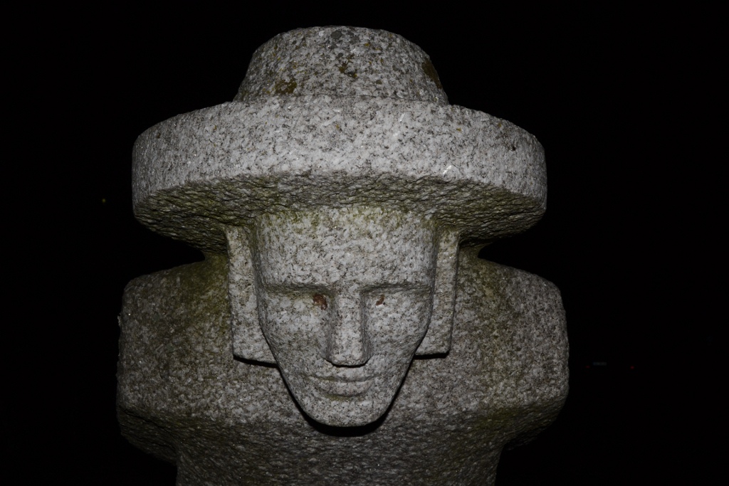 steinfigur 01