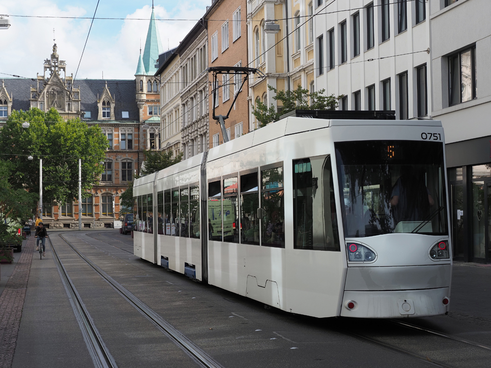 Straßenbahn in Braunschweig.jpg