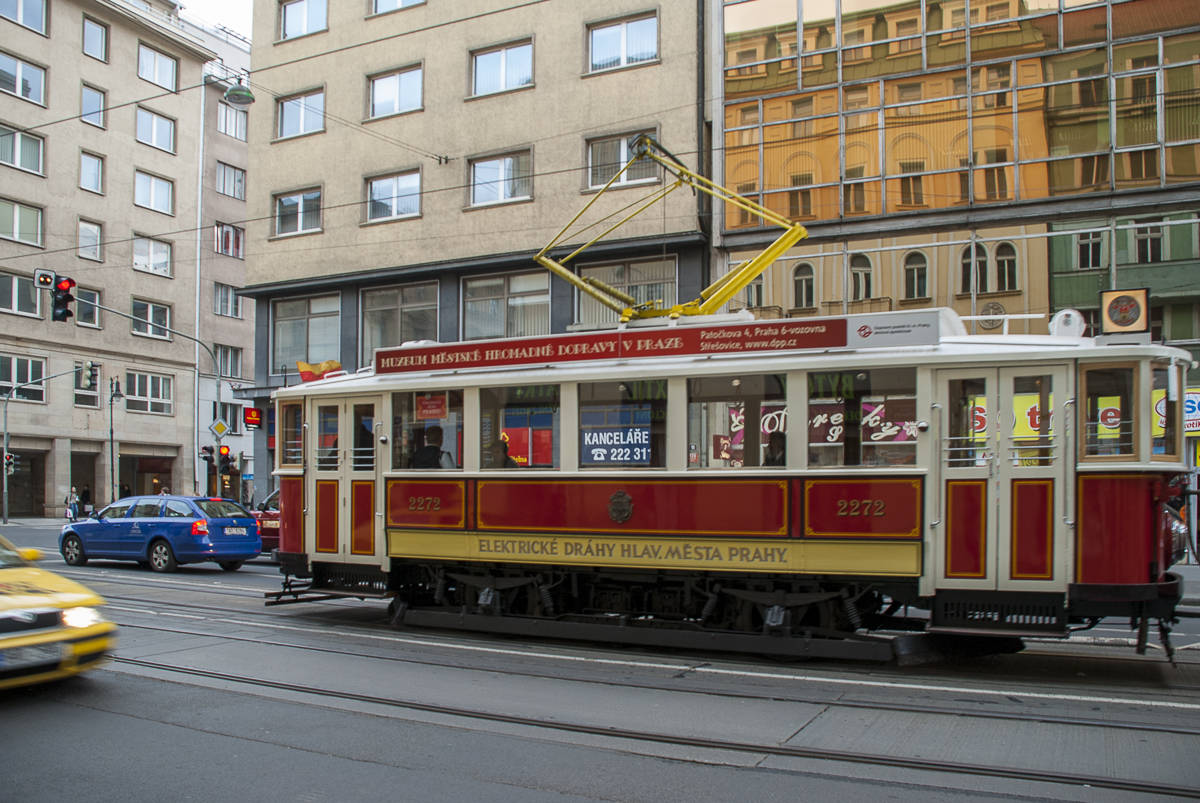 Straßenbahn Prag.jpg