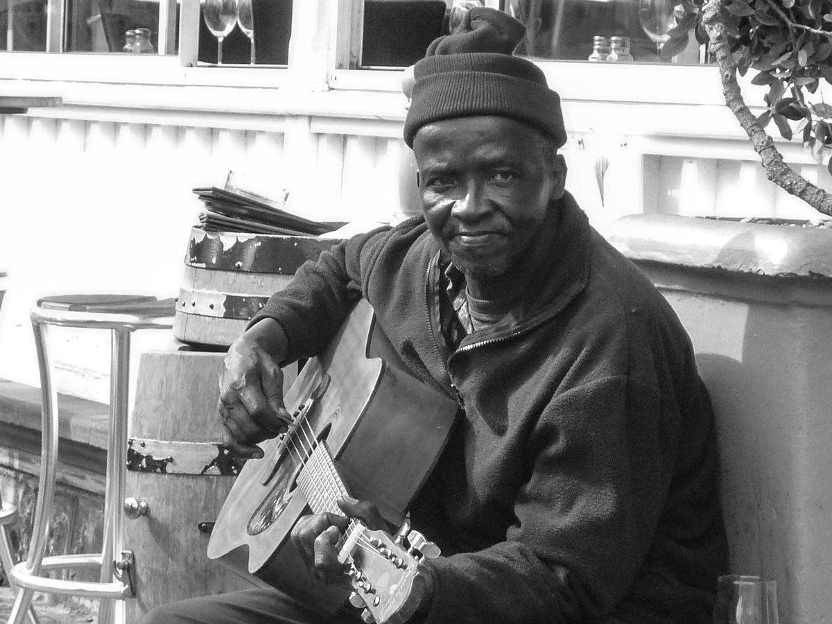 Straßenmusiker Südafrika.jpg