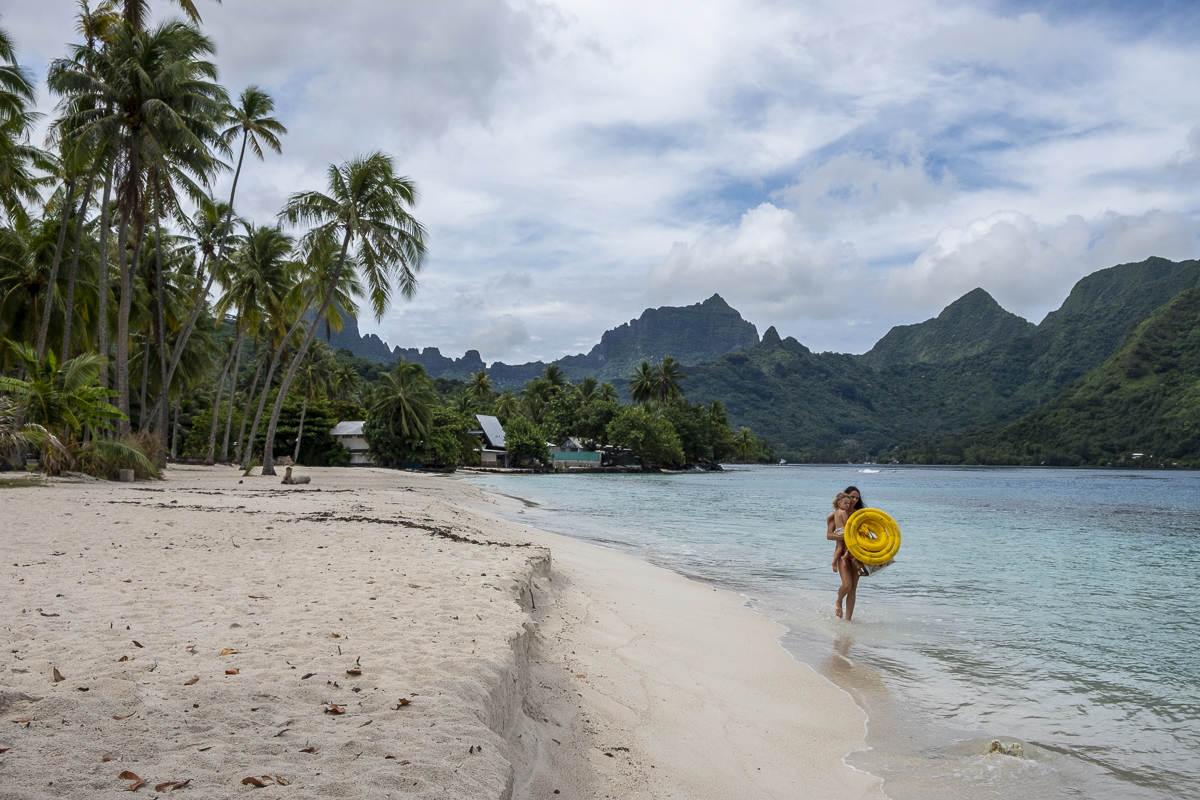 Strand Moorea.jpg