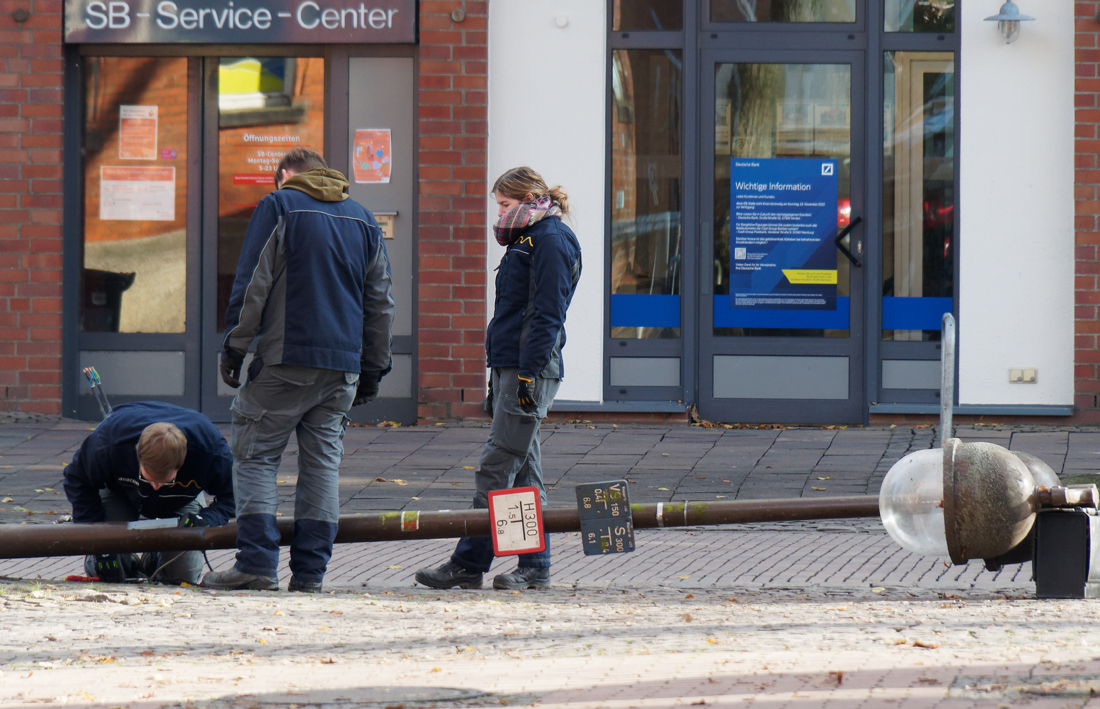 Strasenbeleuchtung Operation am offenen Herzen.jpg