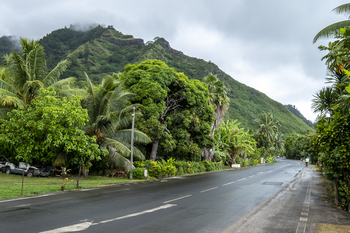 Strasse Moorea.jpg
