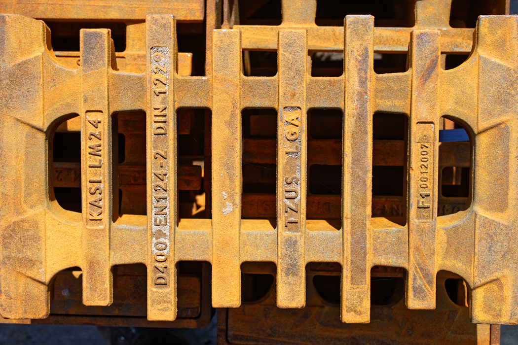 Strassenablaufdeckel.jpg