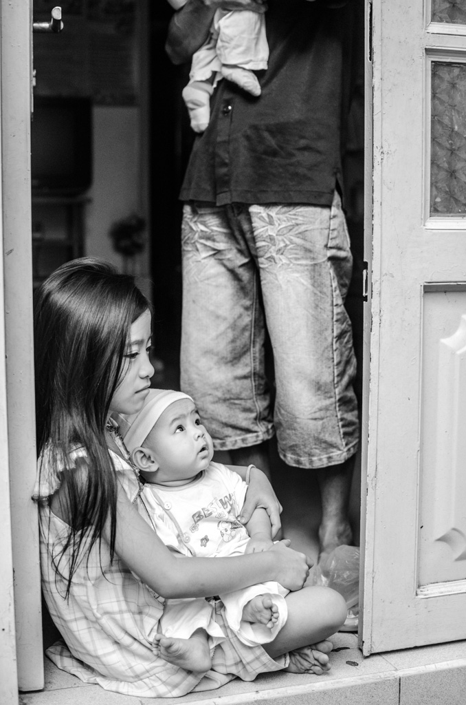 Street photography   Vietnam   Big Sister