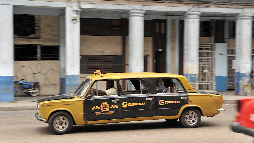 Stretch-Limo in Havanna
5014