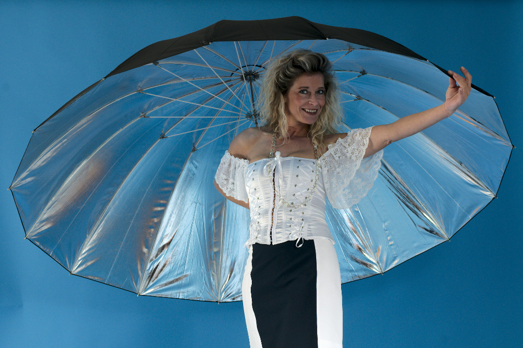 Studio: peter junker artworks Rain/Lech

Model:  Tanja Ott