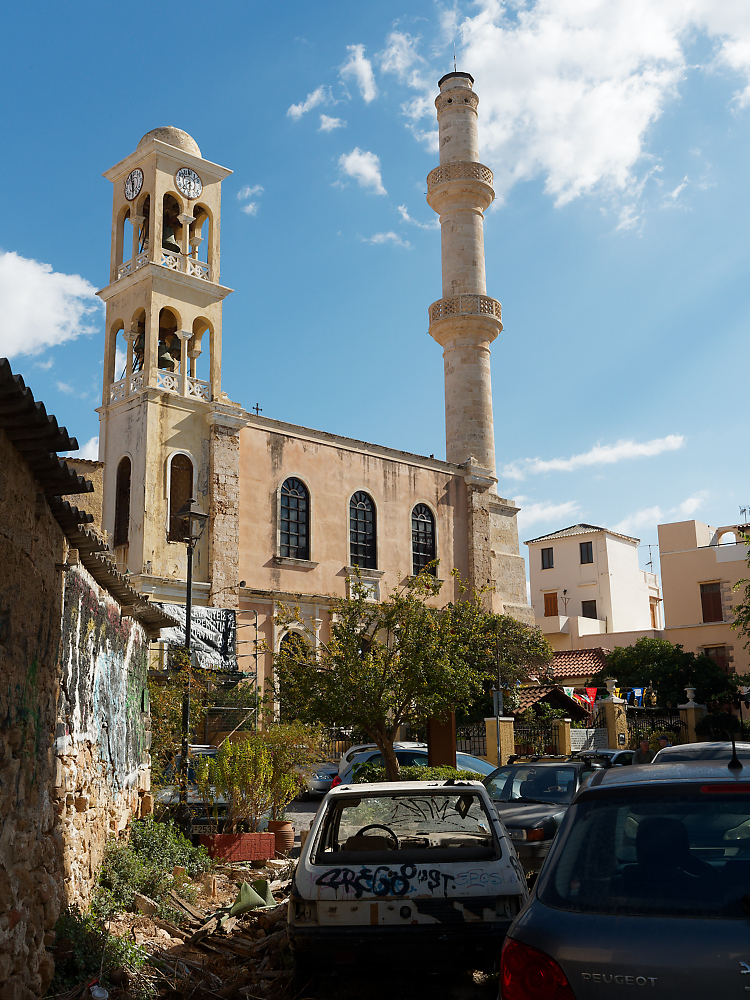 Sultan-Ibrahim-Moschee, Kirche Agios Nikólaos.jpg