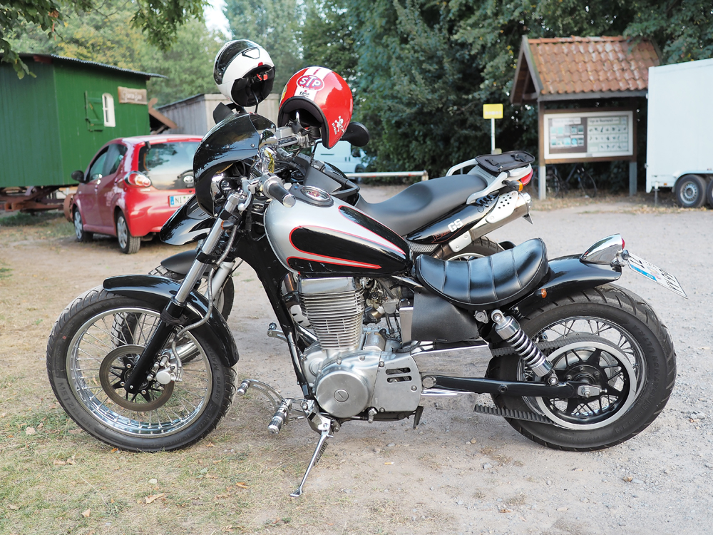Suzuki LS 650 Special.jpg