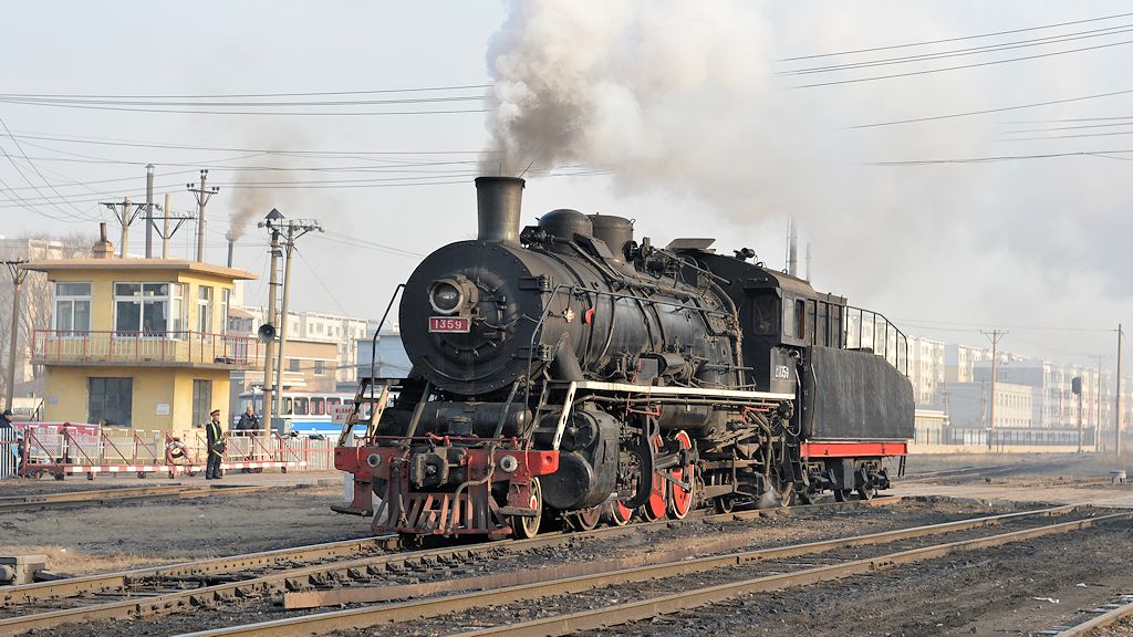 SY1359 am Bahnübergang in Fuxin
3931