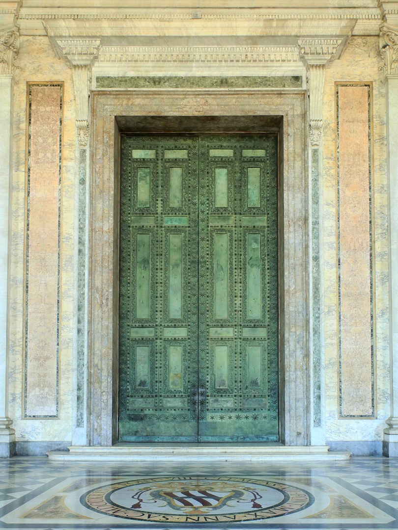 Tür