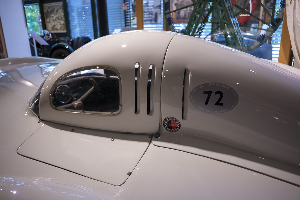 T51X0038-1-2.jpg