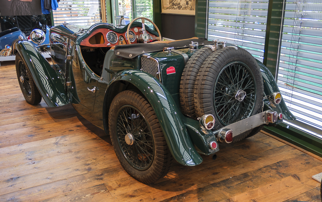 T51X0062-1.jpg
