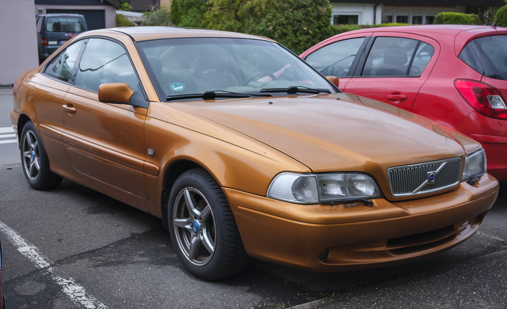 T52X1045-ext-1.jpg