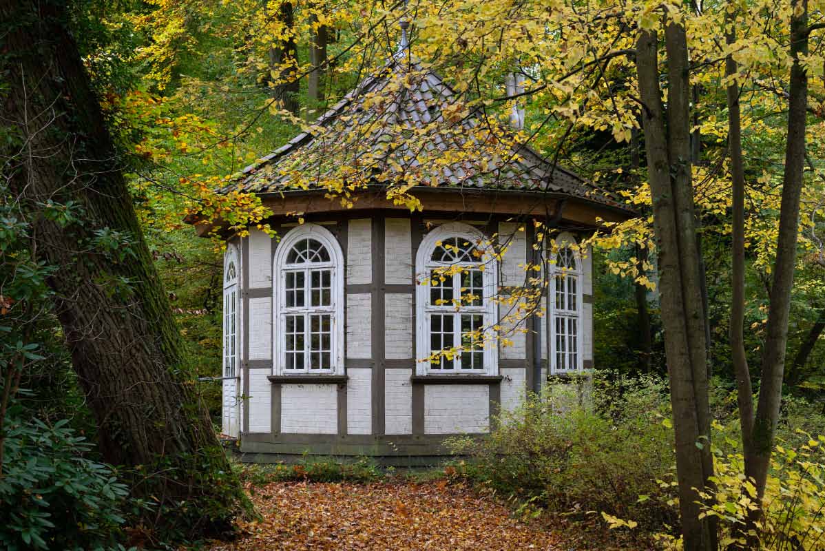 Teehaus im Herbst.jpg
