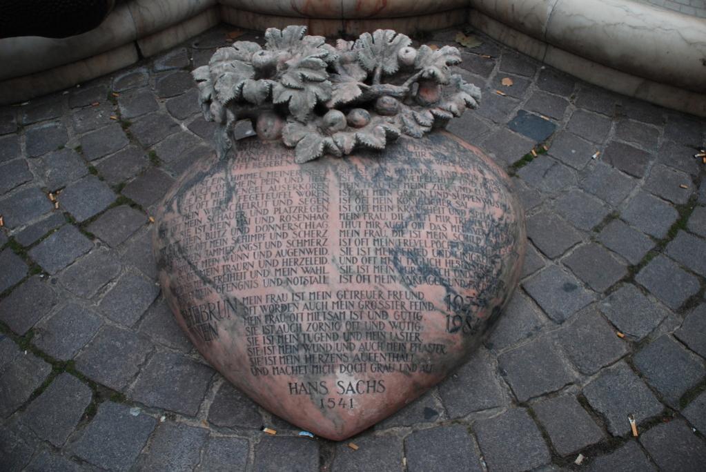 Text von Hans Sachs am Ehebrunnen