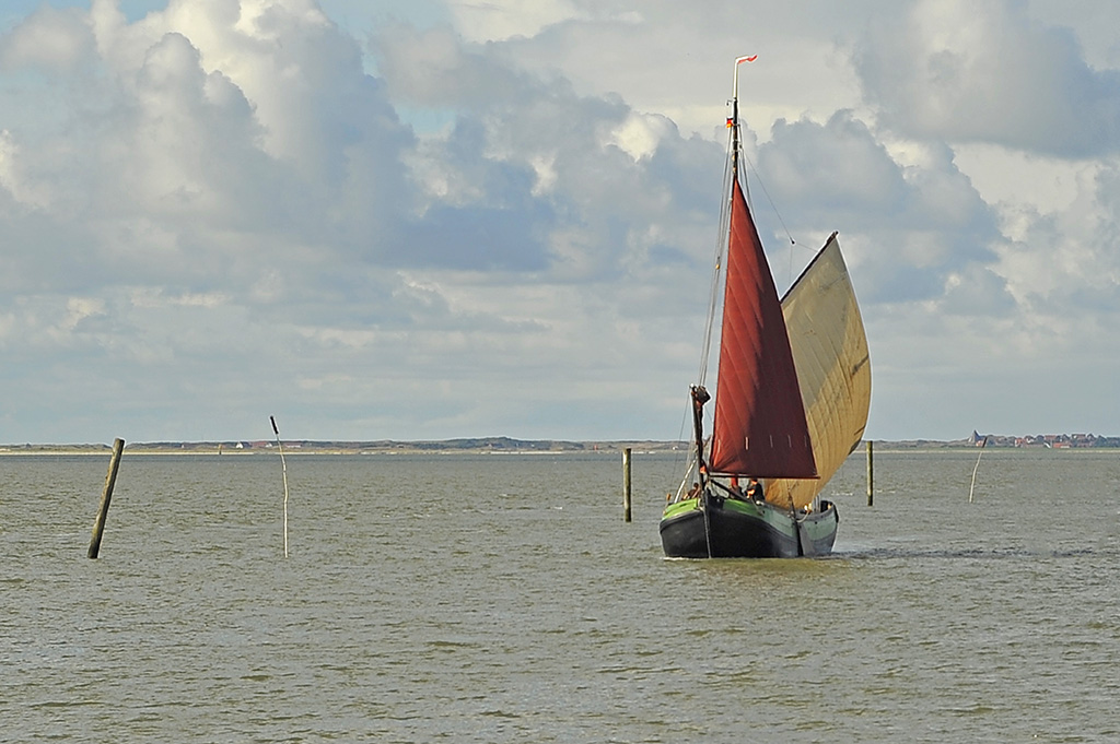 Tjalk vor Neuharlingersiel 7002967Ax