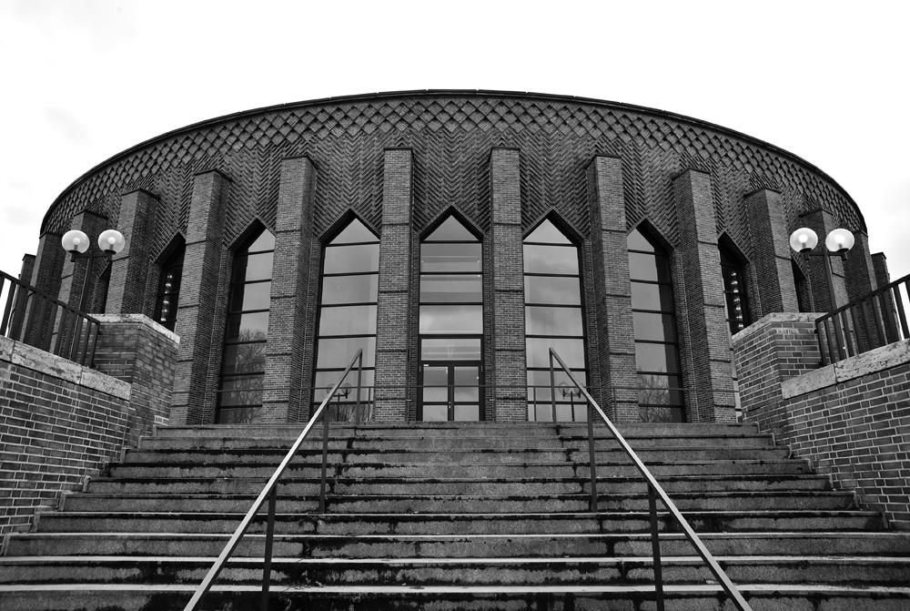 Tonhalle Düsseldorf 
D700 mit 24-120VR
1:10 1/100 24 mm