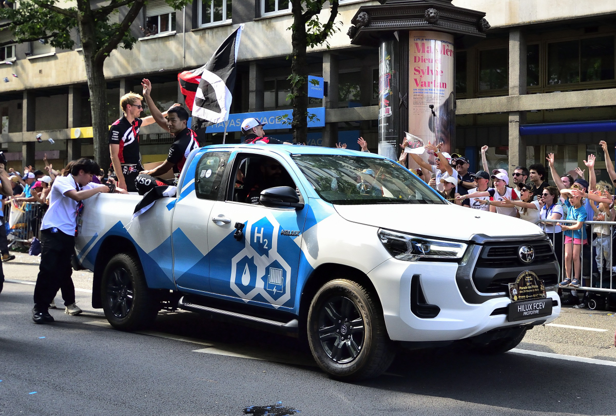Toyota Hilux mit Brennstoffzellenantrieb