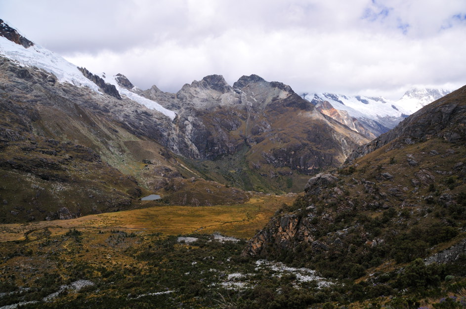 Trekking tour Lagoona 69