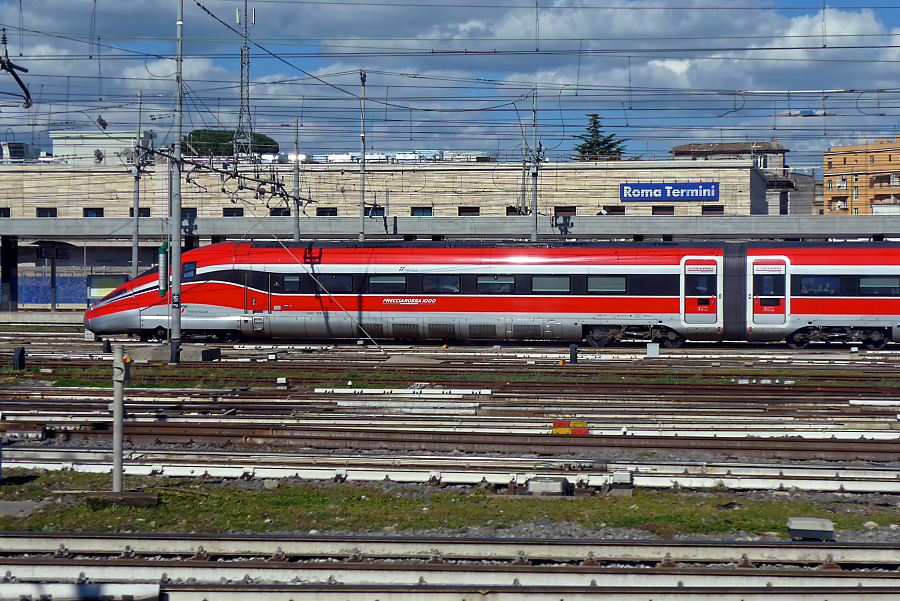 Trenitalia Frecciarossa 1000.jpg