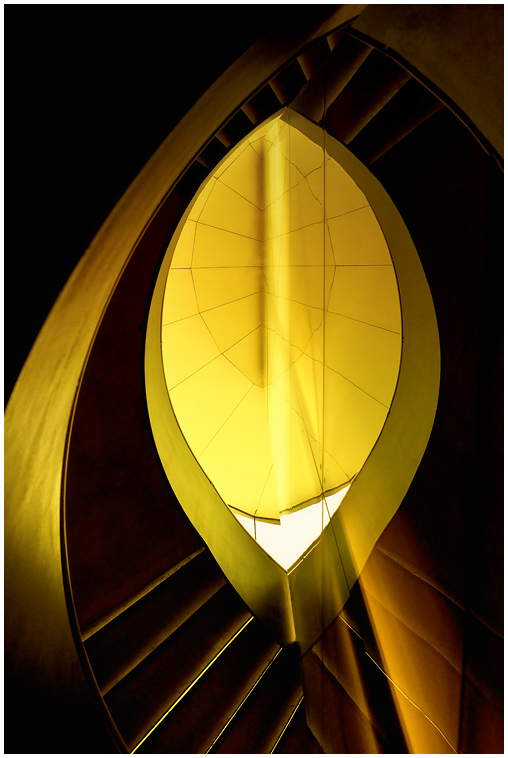 tREppE 1 bunt