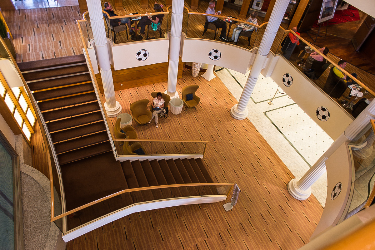 Treppe auf dem Schiff (1 von 1).JPG