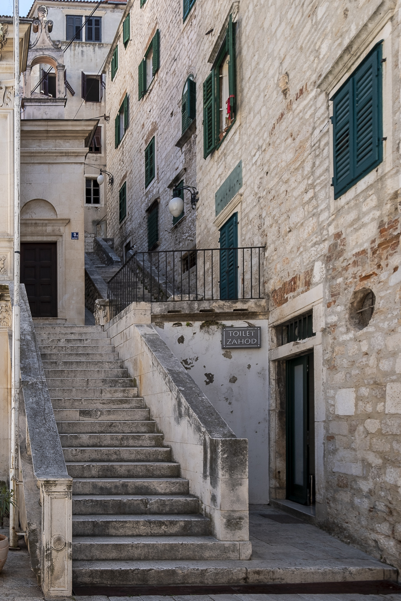 Treppe Sibenik.jpg