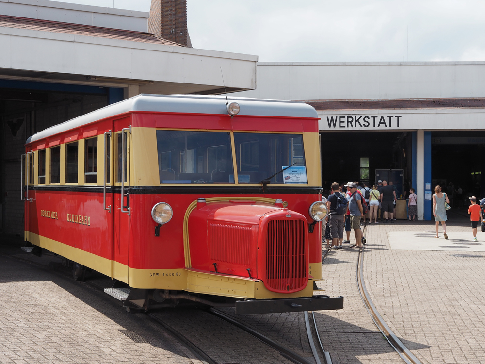 Triebwagen T1 Borkum.jpg