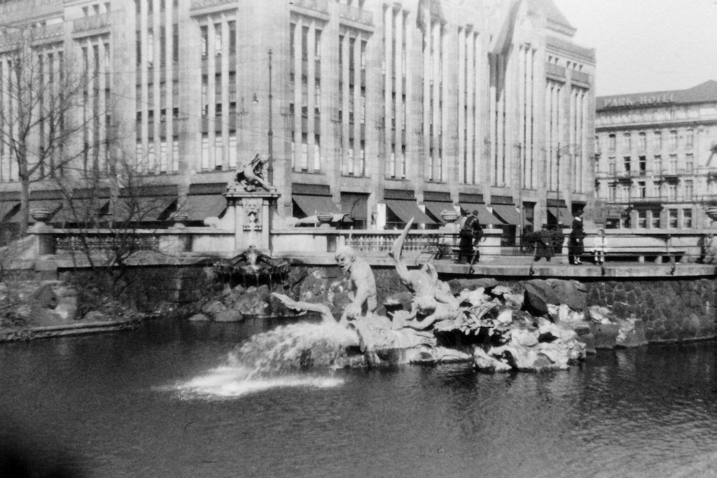 Tritonenbrunnen Düsseldorf 1953
