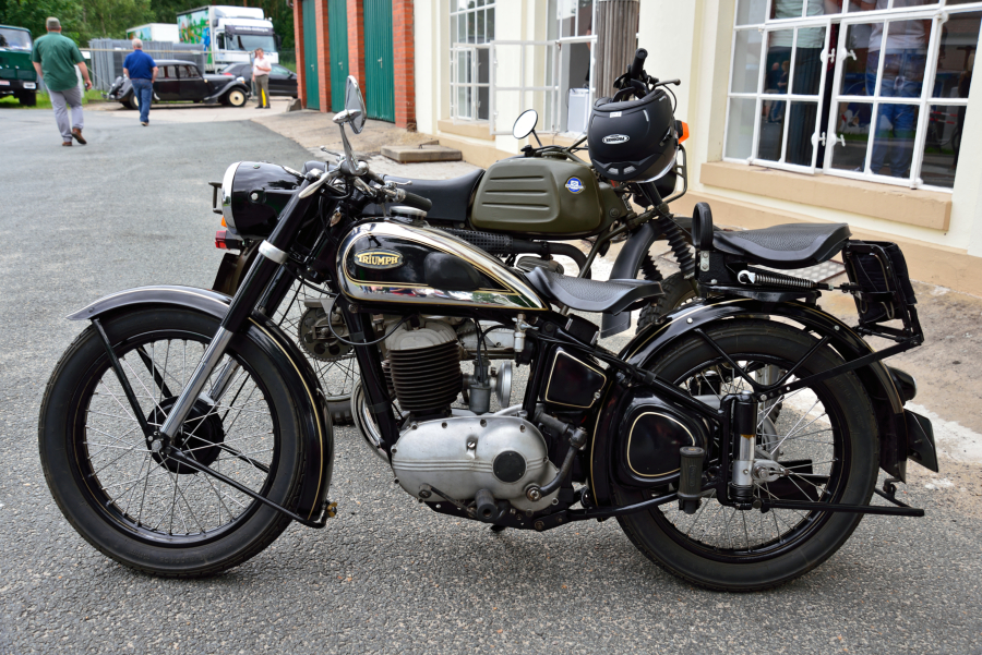 Triumph BDG 250 L.jpg