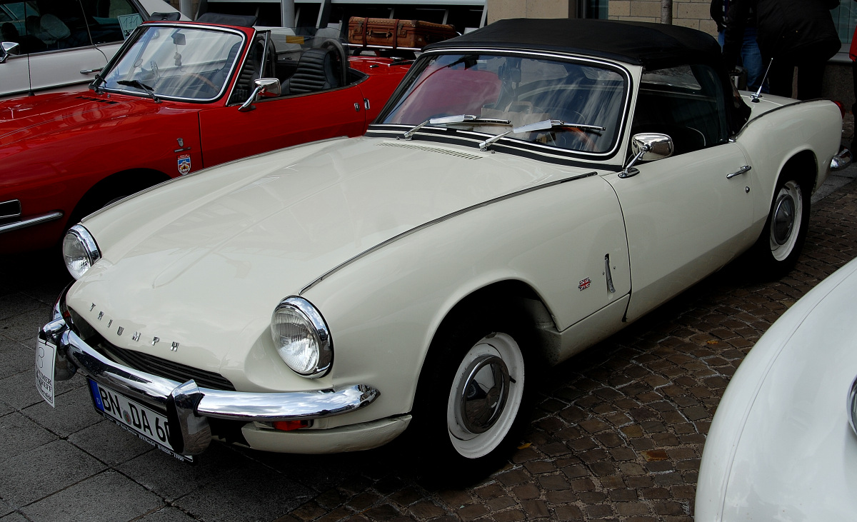 Triumph001.JPG