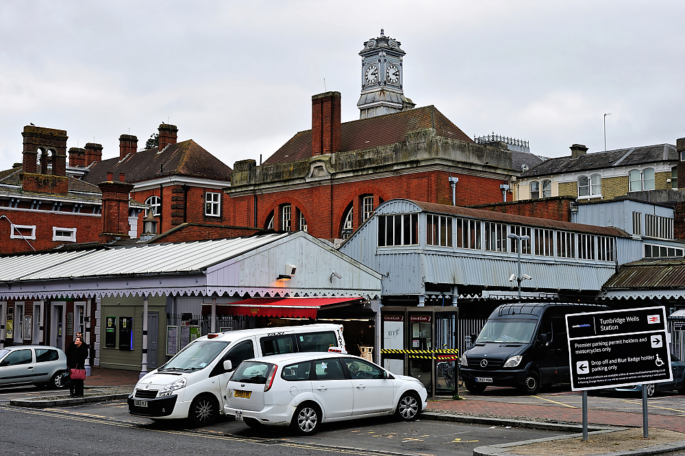 Tunbridge Wells Station.jpg