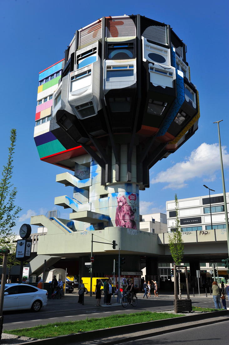 U Bahn Schloßstrasse.jpg