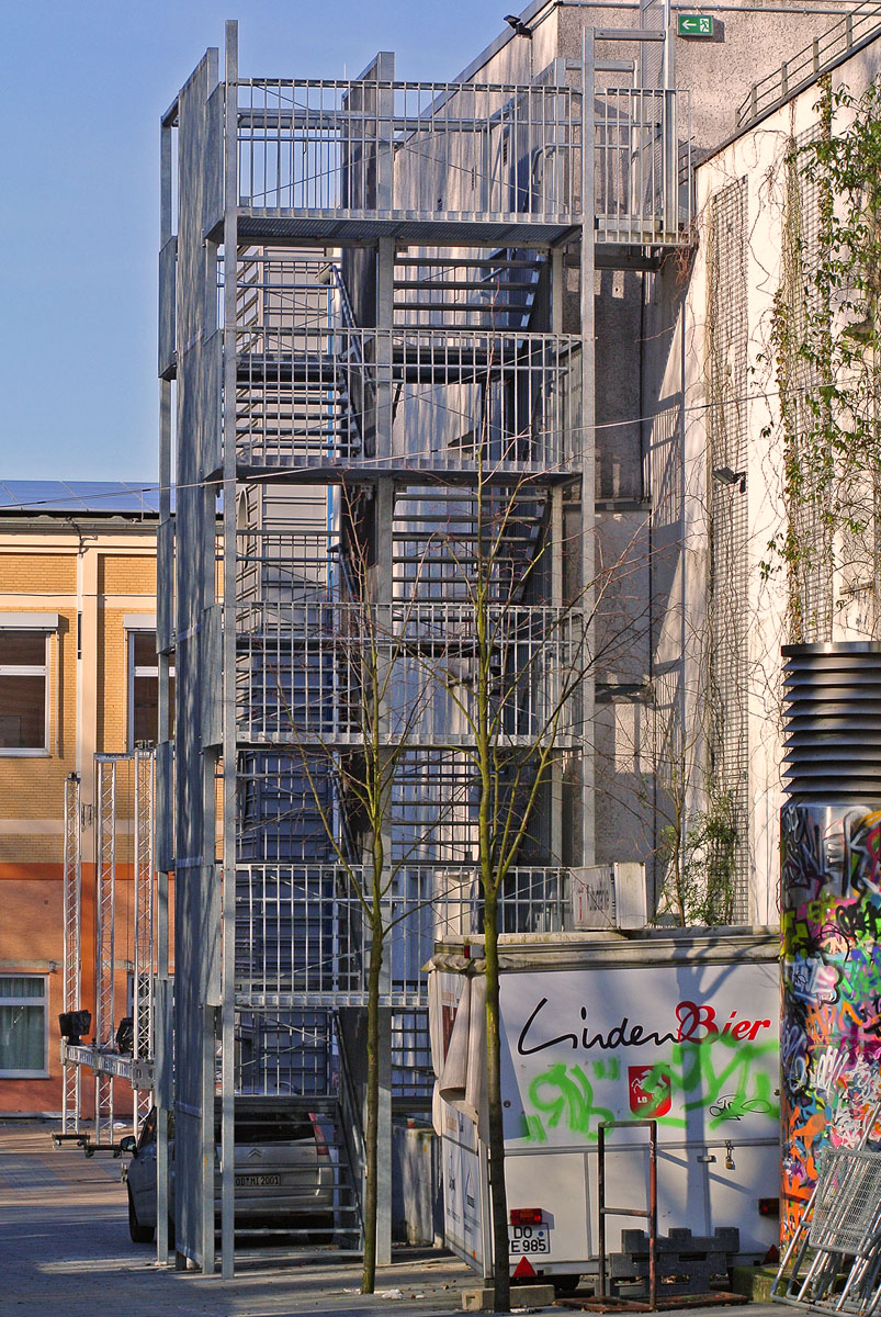 UN, Hinterhof Kulturzentrum Lindenbrauerei (DSC 0341Kxl)