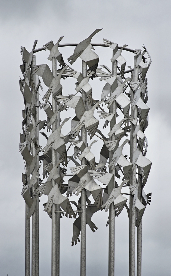 Vogelflug Skulptur Alte Liebe Cuxhaven.jpg