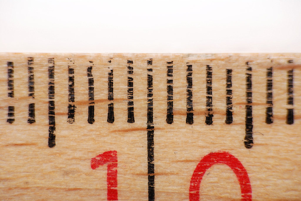 Vorsatz-Dreilinser (achromatisch und gegen Bildfeldwölbung korrigiert) mit 8 Dioptrien in 72mm Filterring
an einem 18-200 VR II - Nikkor bei 200 mm f/