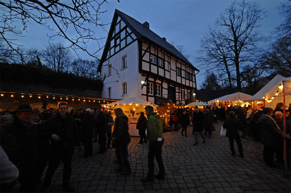 Weihnachtsmarkt Schloss Lüntenbeck 2015 7006797Kx