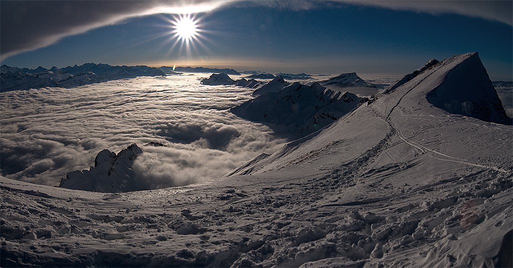 Wenn das Himmelstor sich schliesst.
Blick vom Brienzer Rothorn