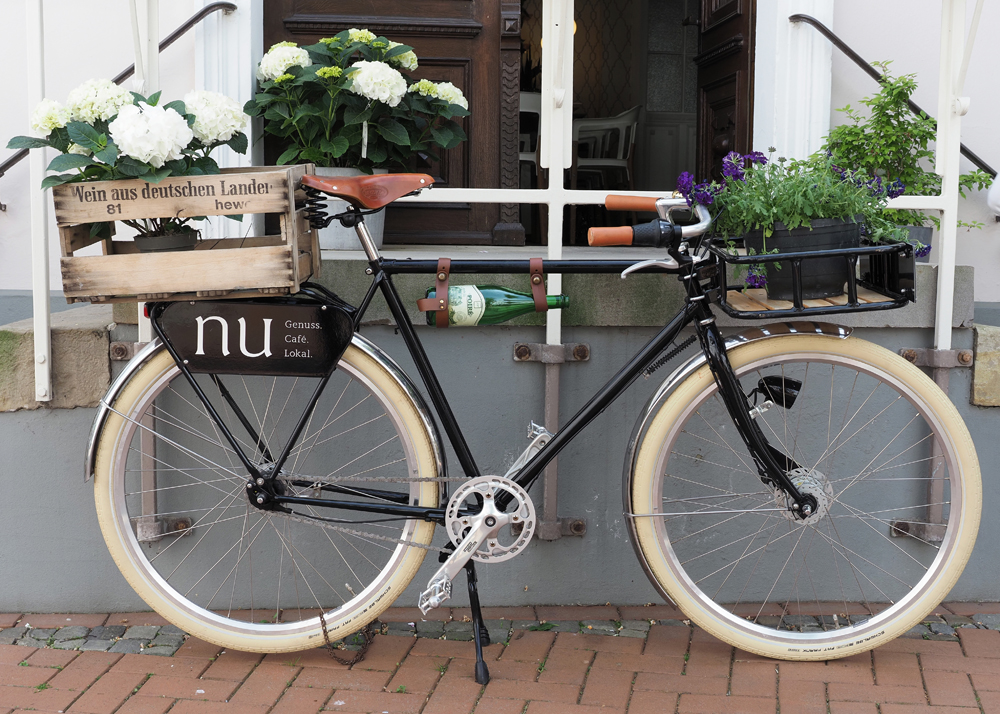 Werbefahrrad Weinflasche.jpg