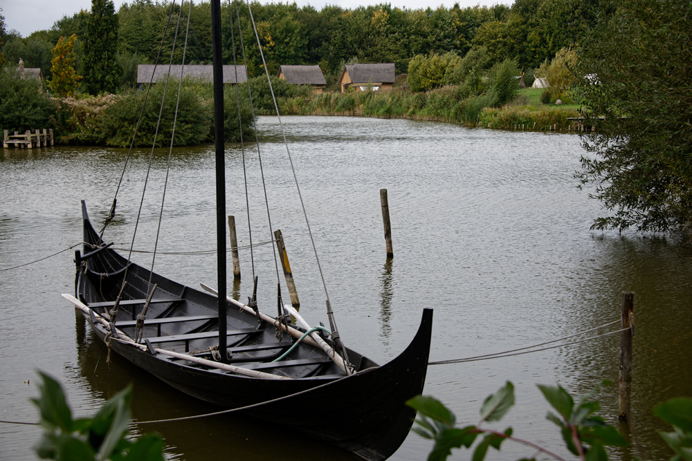 Wikingerboot Oldenburg Holstein.jpg