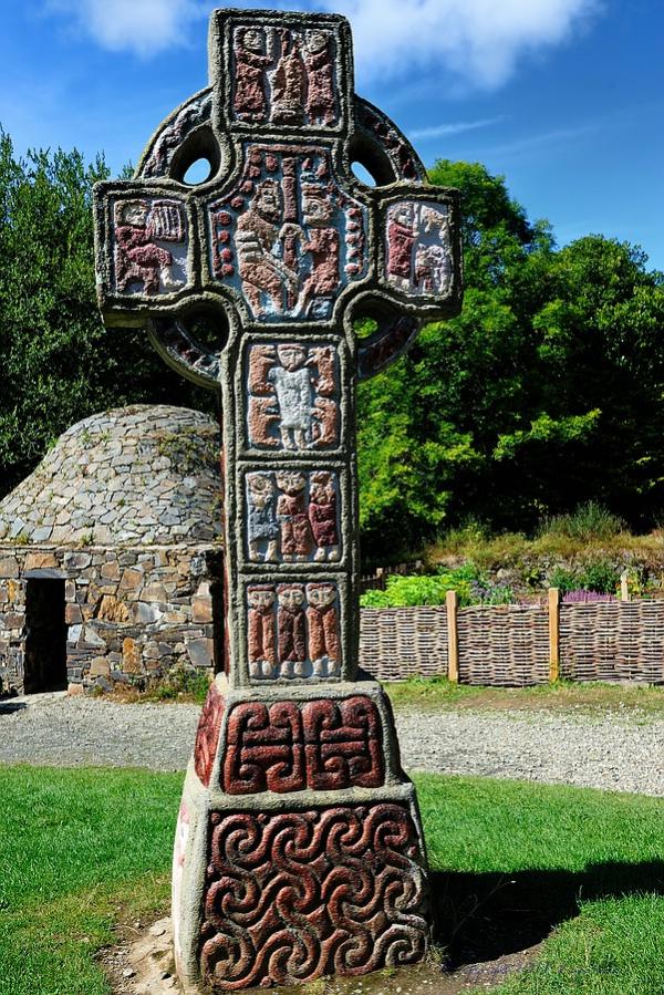 X 0026 Irland 2011 high cross in heritage park