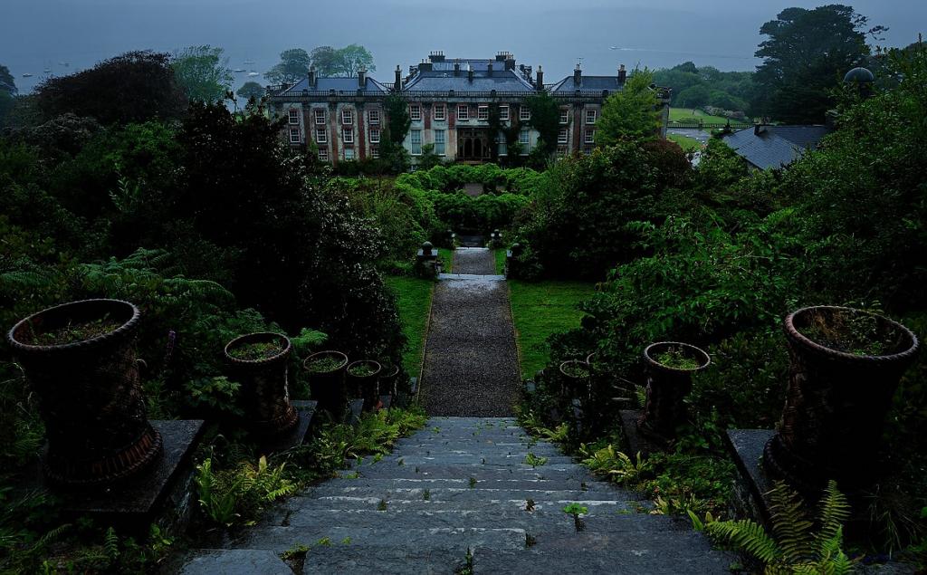 X 0072 Irland 2011 Bantry house and garden
