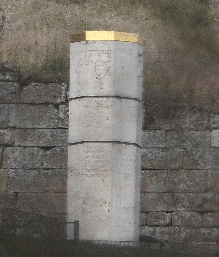 Z28-400_Stauffersäule.jpg