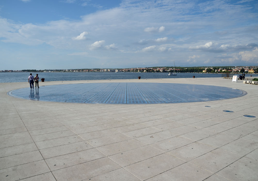 Zadar, Lichtspielmonument