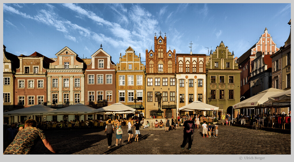 Zahlreiche Restaurants und Cafes laden am Alten Markt zum Müßiggang ein.