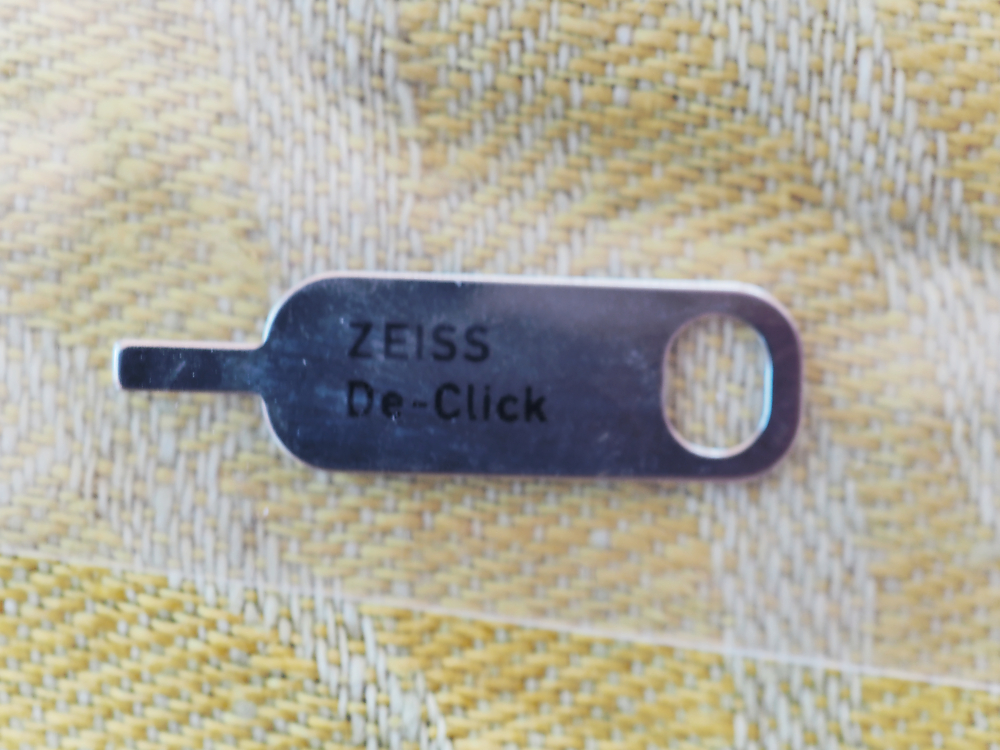 Zeiss De-Klick.jpg