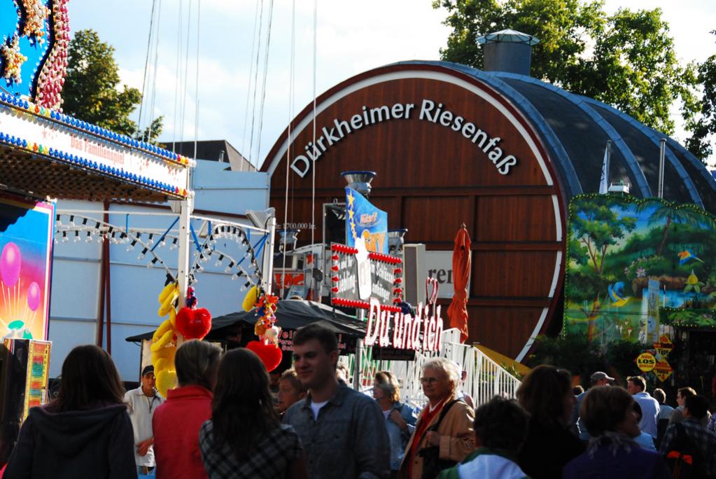Zeit zum Feiern   Wurstmarkt in Bad Dürkheim mit Riesenfass