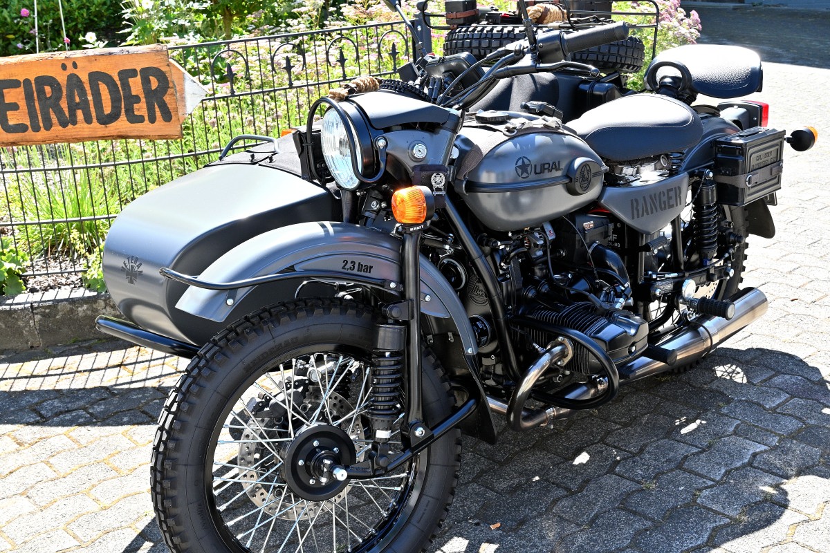 Zwr24-05.JPG