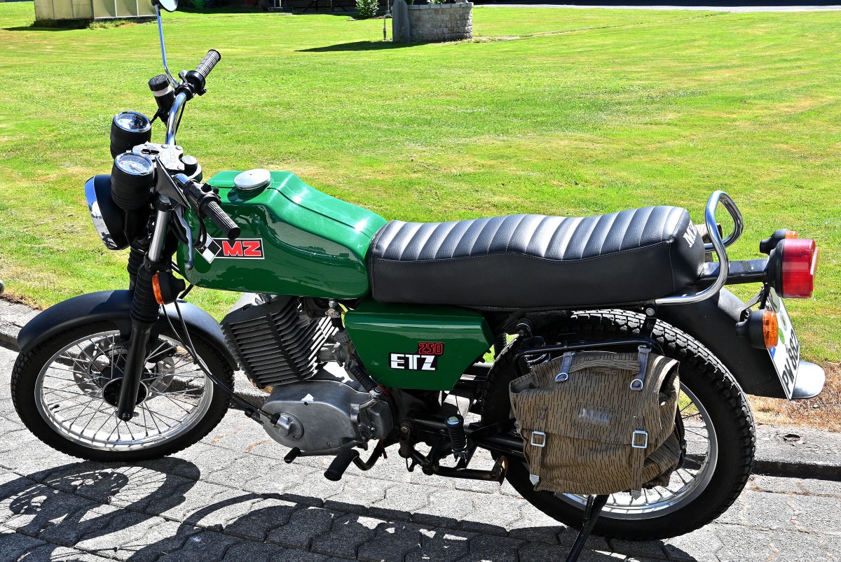 Zwr24-08.JPG